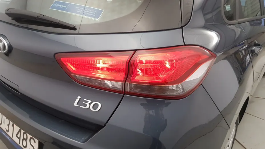 HYUNDAI i30 i30 1.5 DPI Classic +
