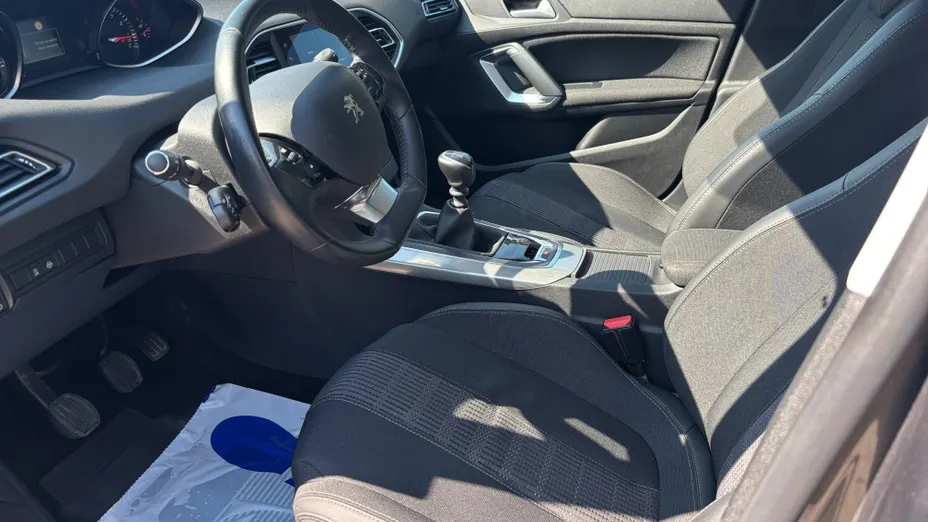 PEUGEOT 308 308 1.2 PureTech Allure S&S