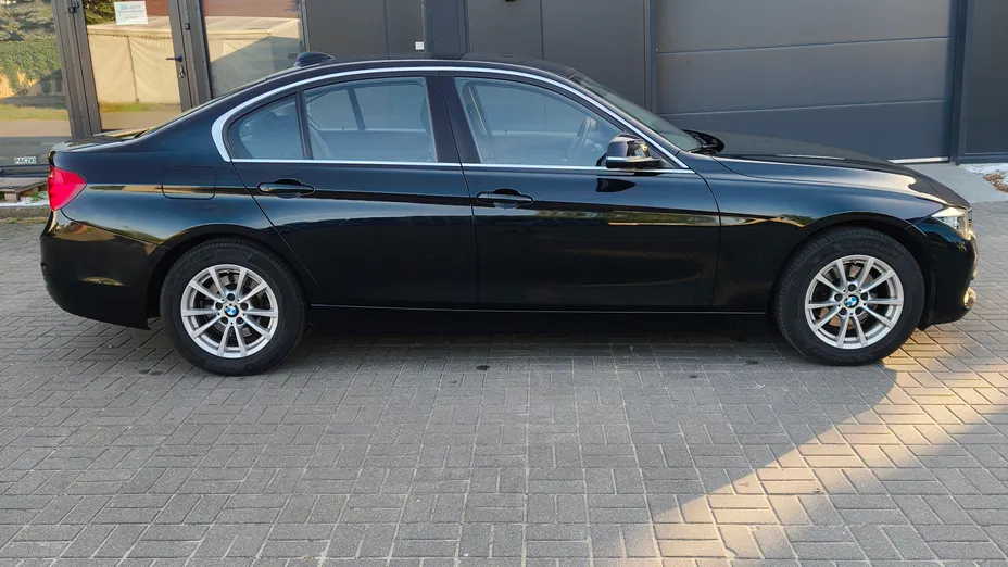 BMW Seria 3 320i GPF Advantage aut