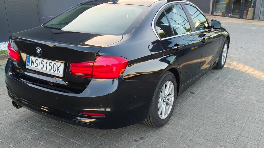 BMW Seria 3 320i GPF Advantage aut