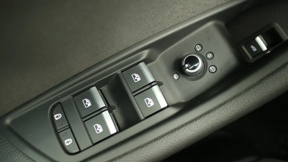 AUDI A4 A4 35 TFSI mHEV S Line S tronic