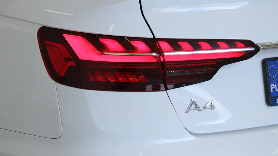 AUDI A4 A4 35 TFSI mHEV S Line S tronic