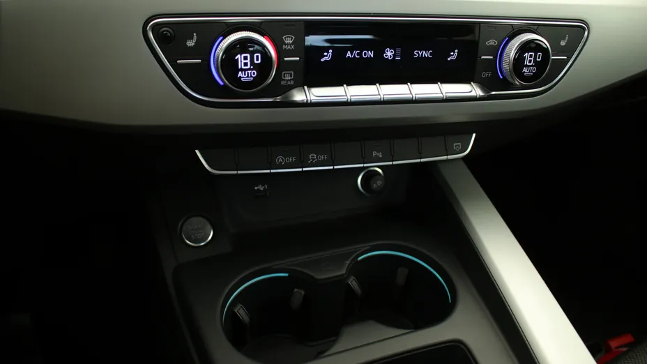 AUDI A4 A4 35 TFSI mHEV S Line S tronic