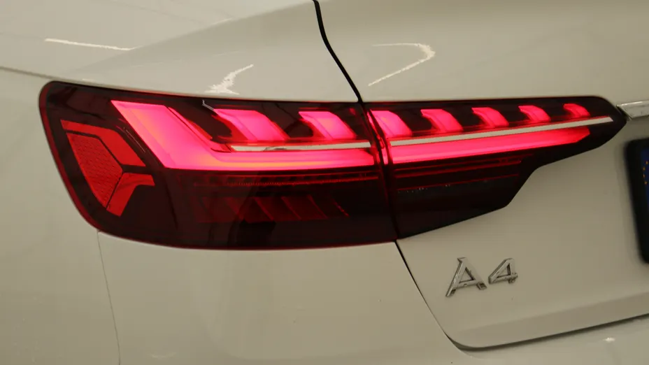 AUDI A4 A4 35 TFSI mHEV S Line S tronic