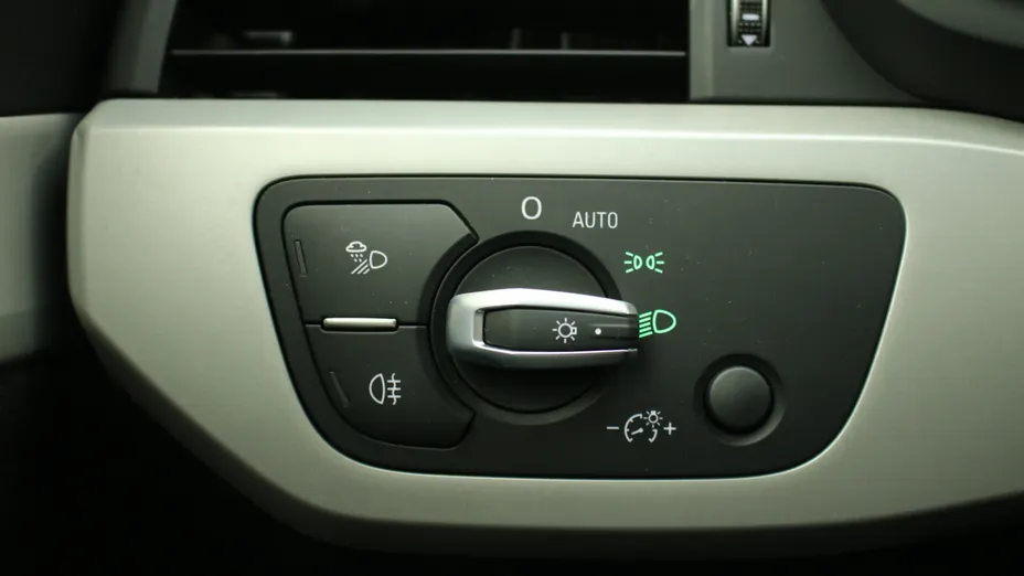 AUDI A4 A4 35 TFSI mHEV S Line S tronic