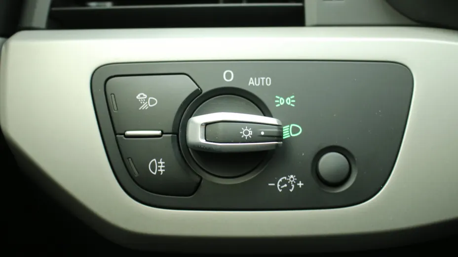 AUDI A4 A4 35 TFSI mHEV S Line S tronic