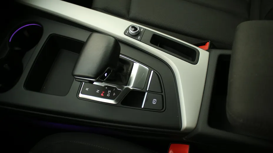 AUDI A4 A4 35 TFSI mHEV S Line S tronic