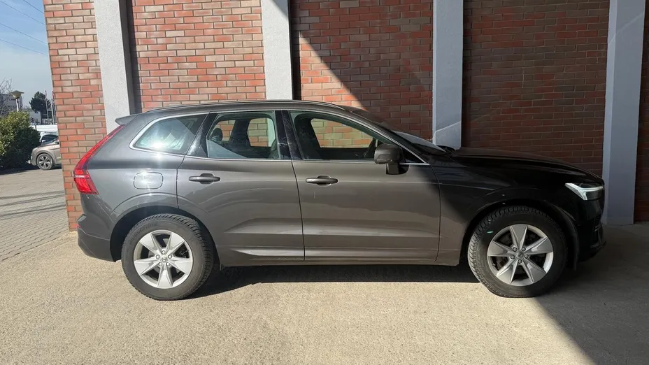 VOLVO XC60 XC60 B4 B Momentum Pro aut