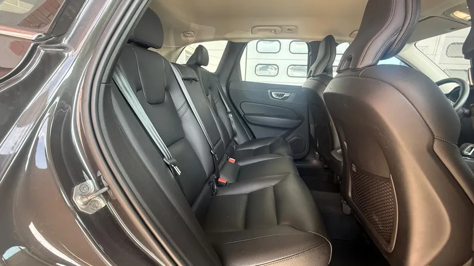 VOLVO XC60 XC60 B4 B Momentum Pro aut