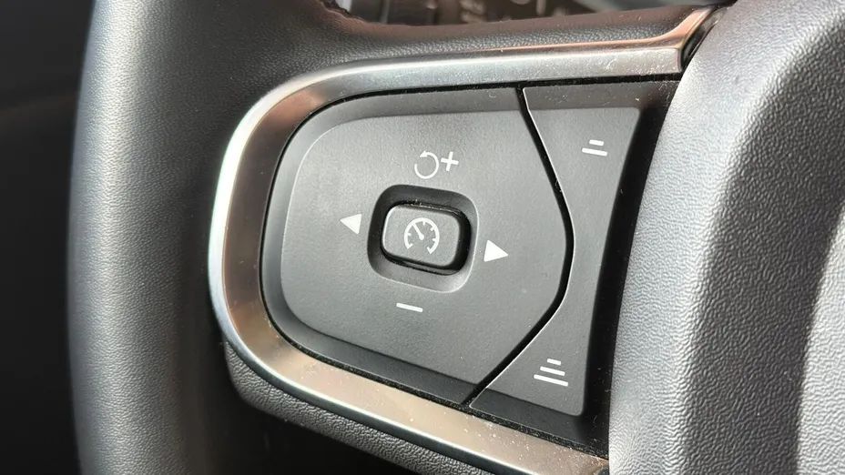 VOLVO XC60 XC60 B4 B Momentum Pro aut