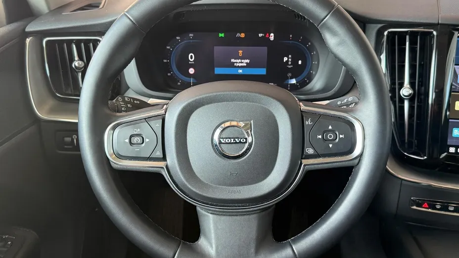 VOLVO XC60 XC60 B4 B Momentum Pro aut