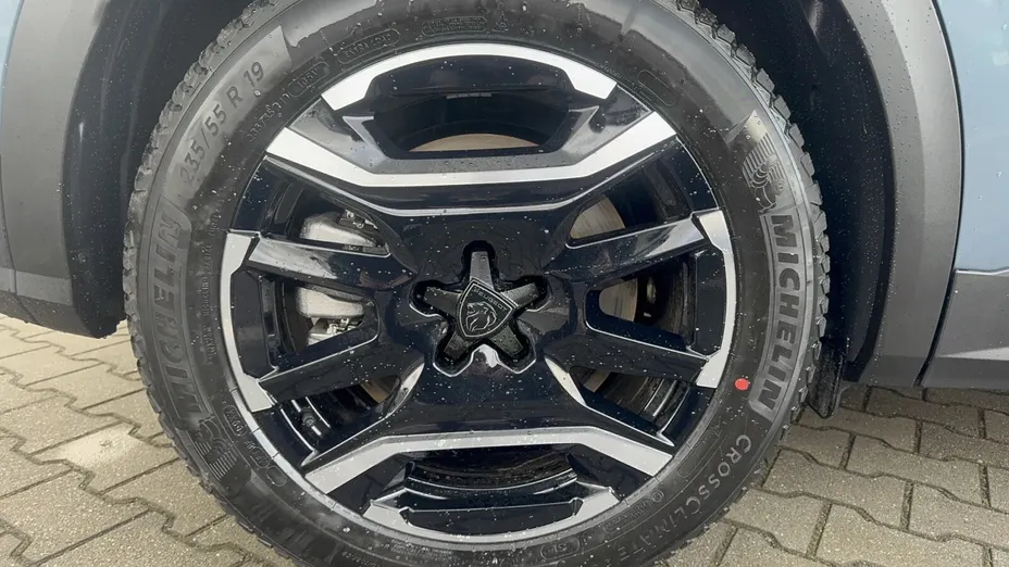 PEUGEOT 3008 e-3008 73kWh Allure Nowy