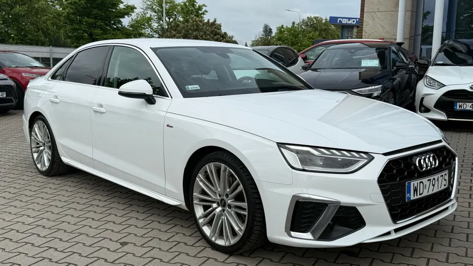 AUDI A4 A4 35 TFSI mHEV S Line S tronic