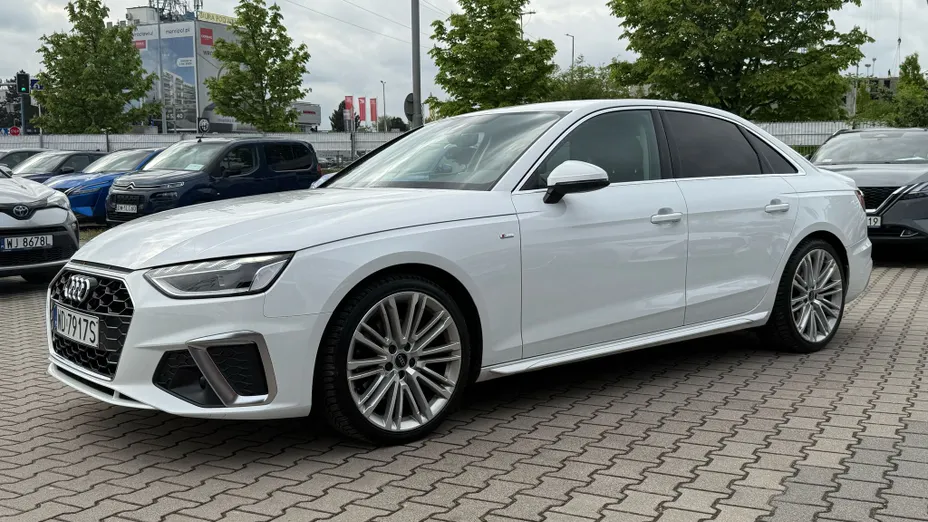 AUDI A4 A4 35 TFSI mHEV S Line S tronic