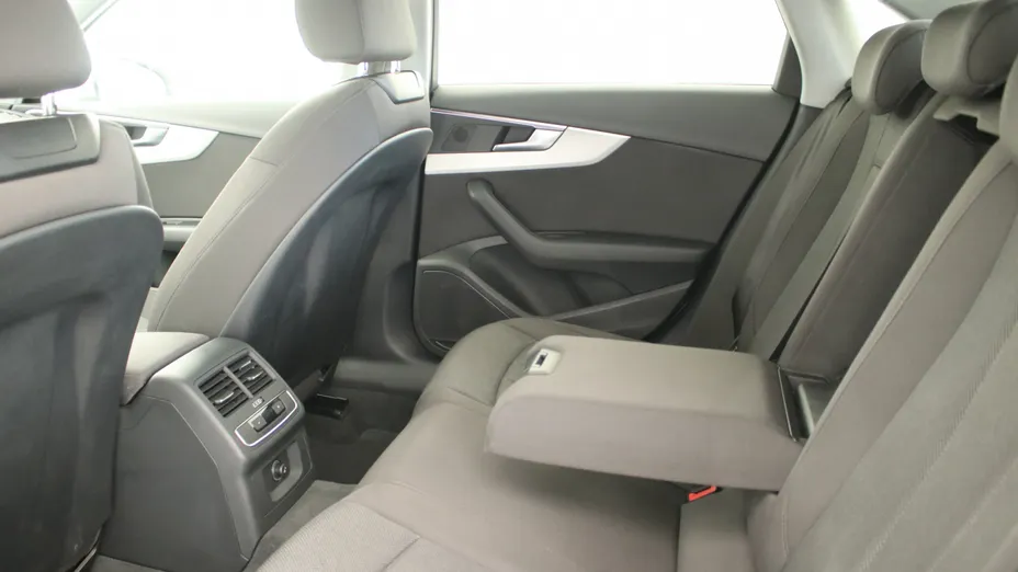 AUDI A4 A4 35 TFSI mHEV S Line S tronic