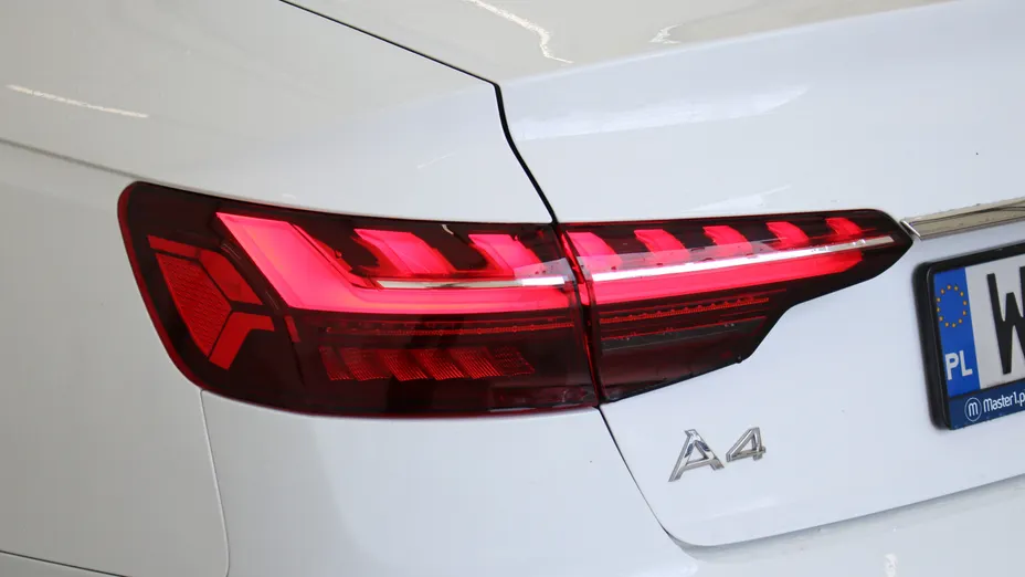 AUDI A4 A4 35 TFSI mHEV S Line S tronic