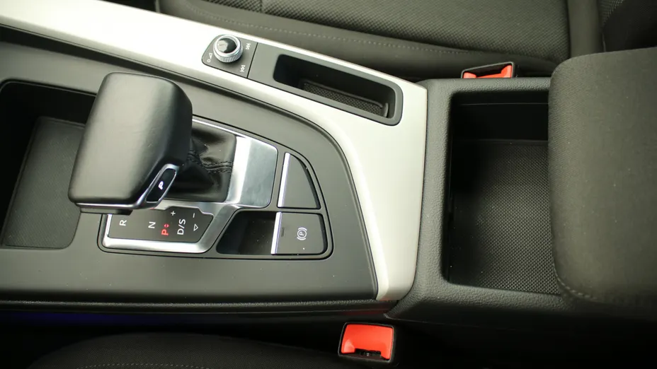 AUDI A4 A4 35 TFSI mHEV S Line S tronic