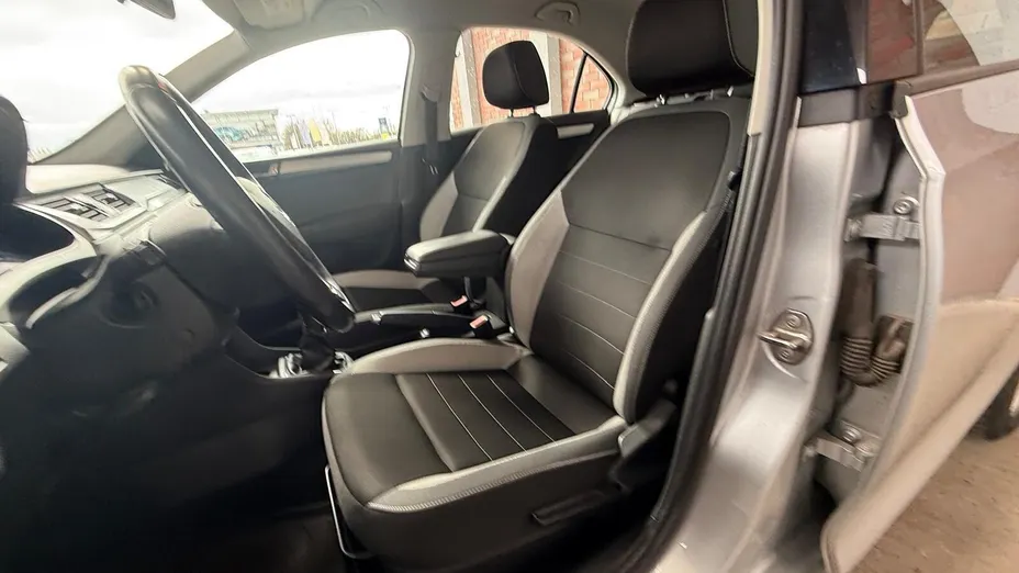 SKODA Rapid Rapid 1.0 TSI Ambition