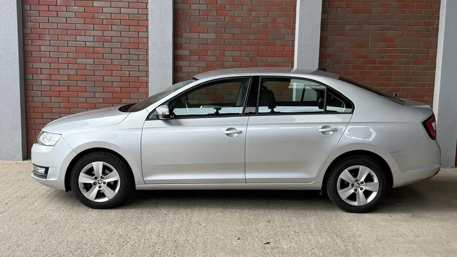 SKODA Rapid Rapid 1.0 TSI Ambition