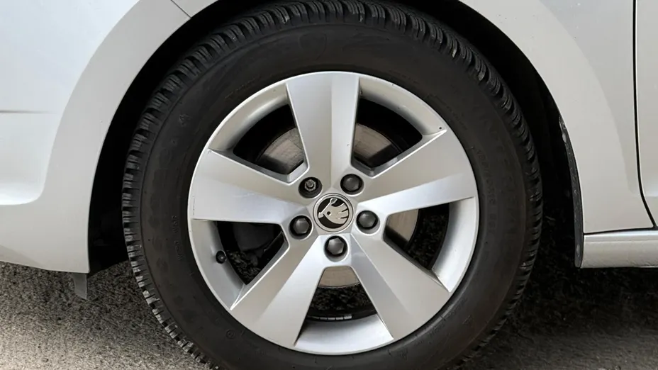 SKODA Rapid Rapid 1.0 TSI Ambition