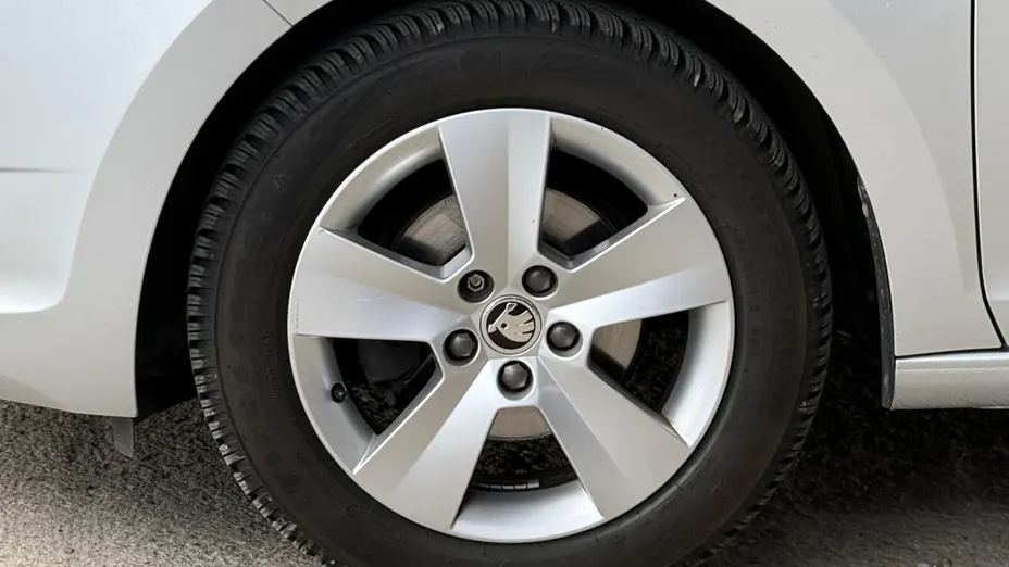 SKODA Rapid Rapid 1.0 TSI Ambition