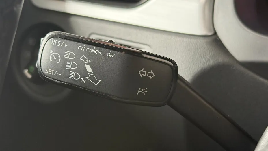 SKODA Rapid Rapid 1.0 TSI Ambition