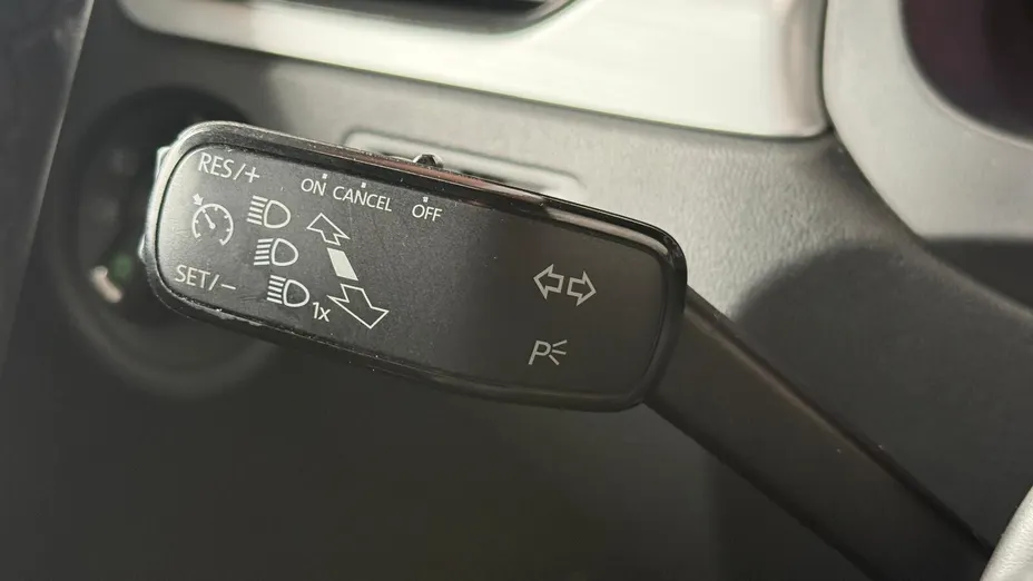 SKODA Rapid Rapid 1.0 TSI Ambition