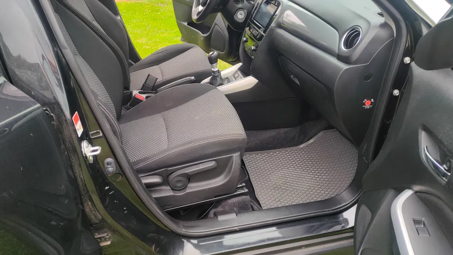 SUZUKI Vitara -