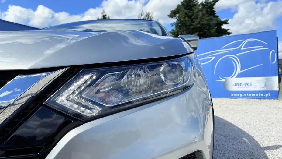 NISSAN Qashqai -