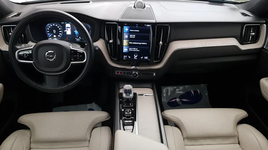 VOLVO XC60 XC60 T8 Plug-In Hybrid AWD Inscription aut