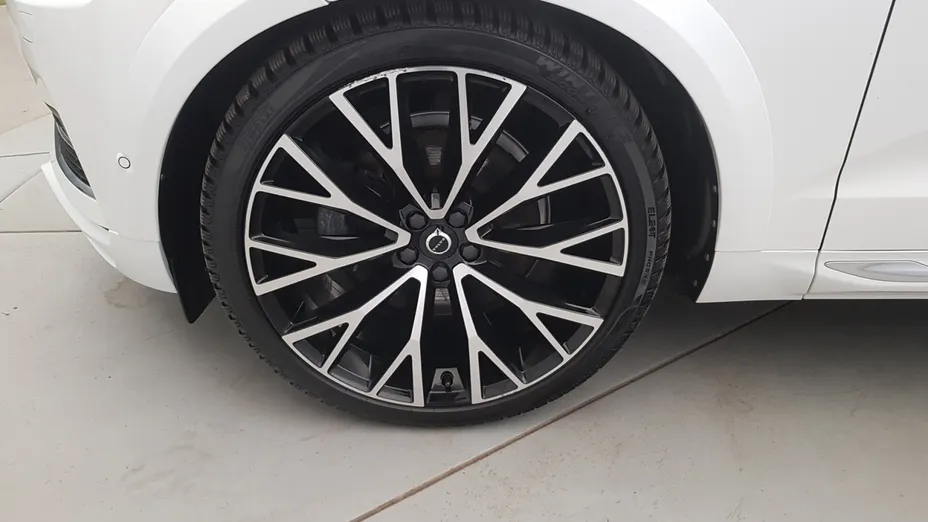 VOLVO XC60 XC60 T8 Plug-In Hybrid AWD Inscription aut