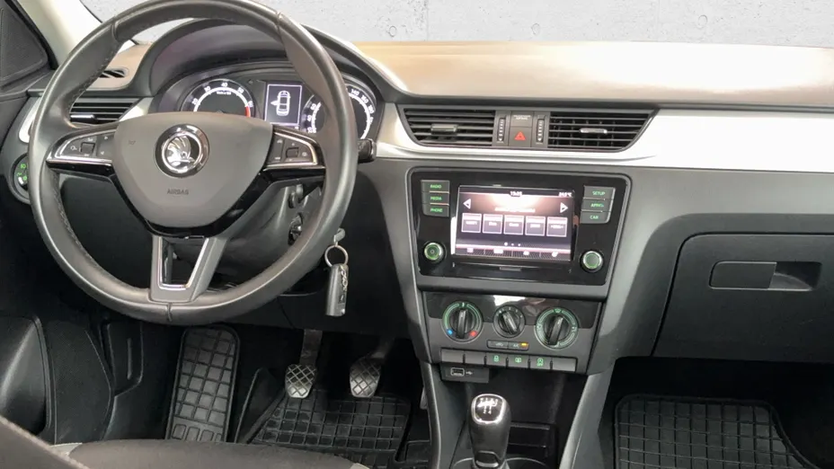SKODA Rapid Rapid 1.0 TSI Ambition