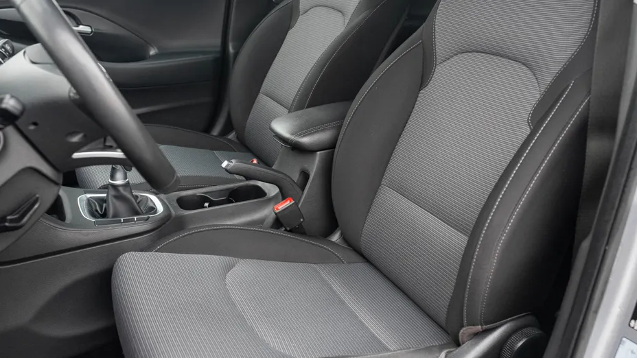 HYUNDAI i30 i30 1.5 DPI Classic +