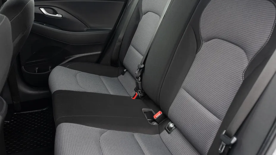 HYUNDAI i30 i30 1.5 DPI Classic +