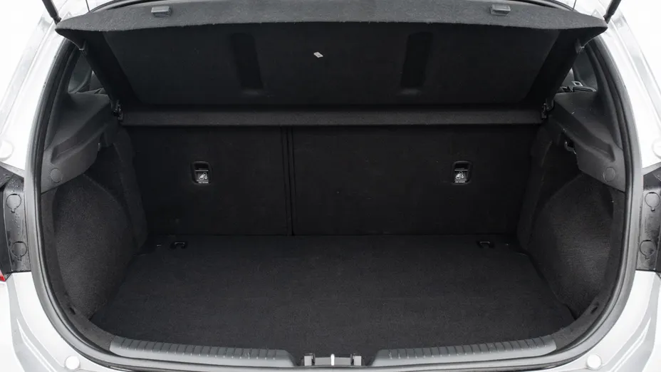 HYUNDAI i30 i30 1.5 DPI Classic +