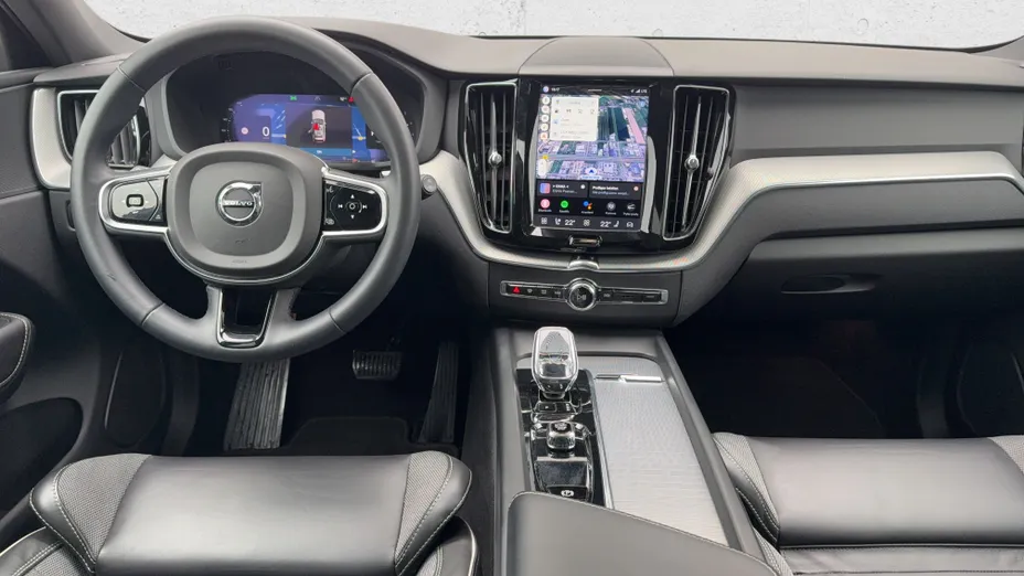 VOLVO XC60 XC60 B4 D AWD Plus Dark aut