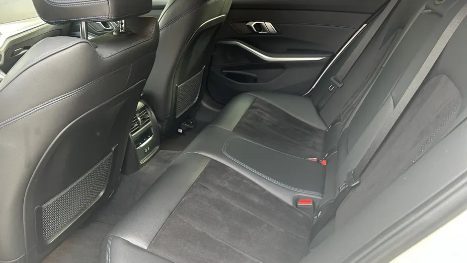 BMW Seria 3 330e xDrive M Sport sport-aut