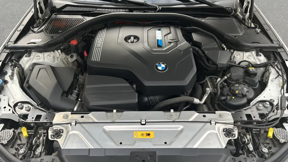 BMW Seria 3 330e xDrive M Sport sport-aut