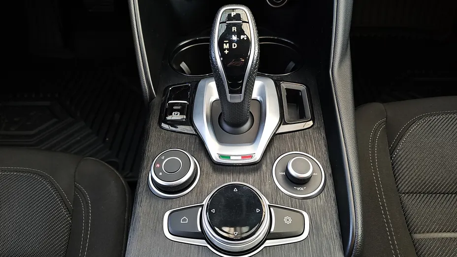 ALFA ROMEO Giulia Giulia 2.0 Turbo Business aut