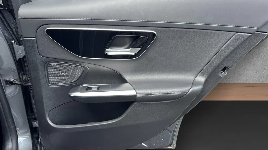 MERCEDES-BENZ C Klasa C 180 mHEV AMG
