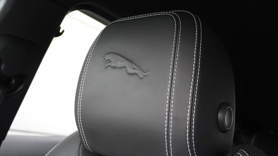 JAGUAR E-Pace E-Pace 2.0 D200 mHEV AWD R-Dynamic HSE