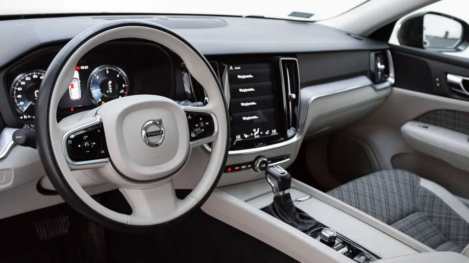 VOLVO V60 V60 CC D4 AWD aut