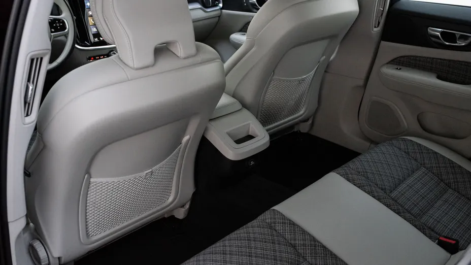 VOLVO V60 V60 CC D4 AWD aut