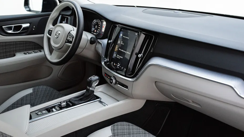 VOLVO V60 V60 CC D4 AWD aut