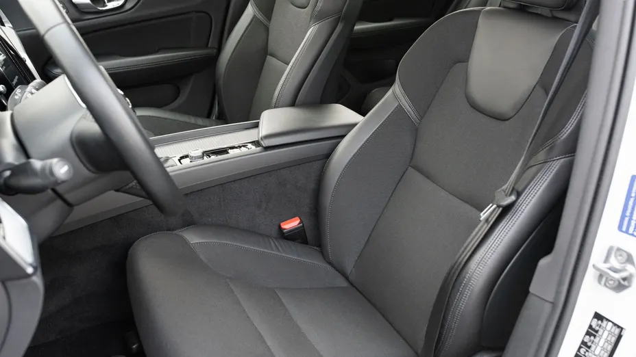 VOLVO V60 V60 CC D4 AWD aut