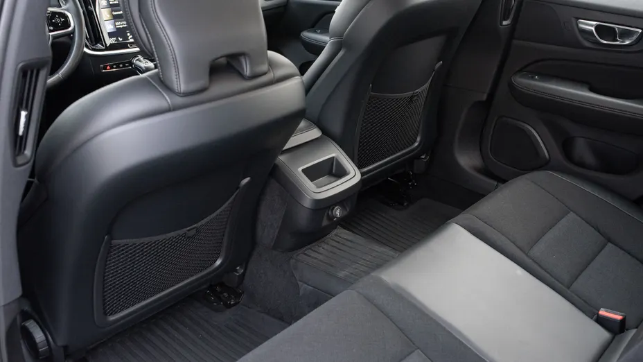 VOLVO V60 V60 CC D4 AWD aut