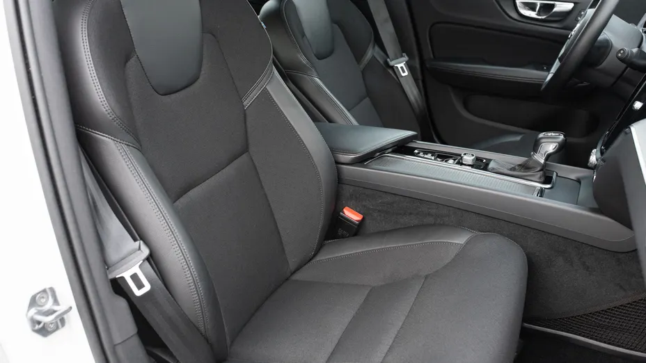 VOLVO V60 V60 CC D4 AWD aut