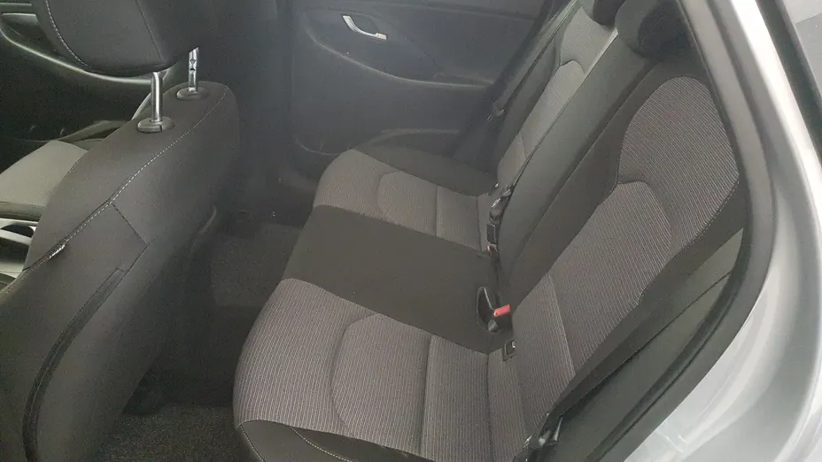 HYUNDAI i30 i30 1.6 D Classic +