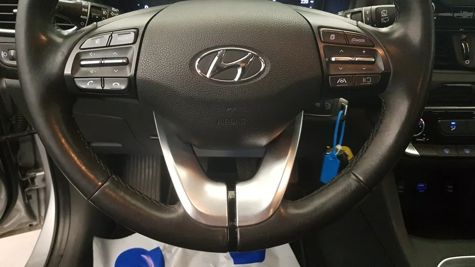 HYUNDAI i30 i30 1.6 D Classic +