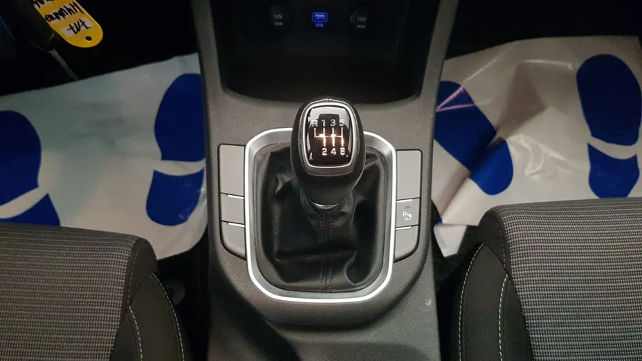 HYUNDAI i30 i30 1.6 D Classic +